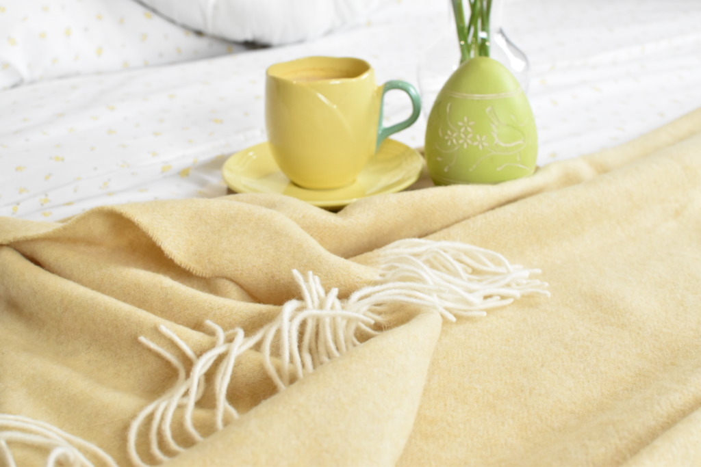 Koc z kaszmirem żółta jodełka