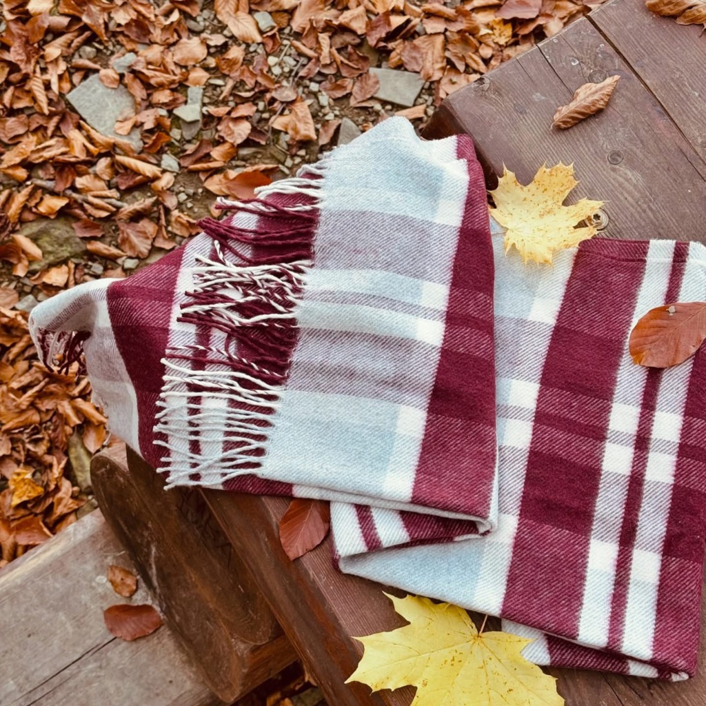 Szal wełniany bordowy w kratę